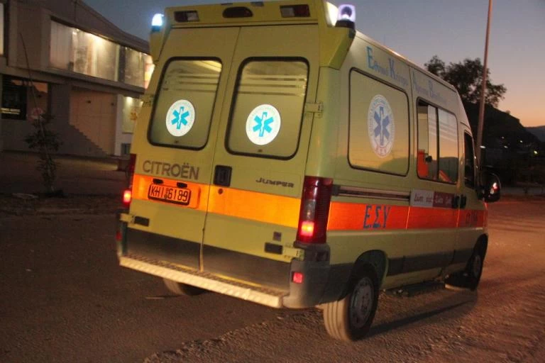 Τροχαίο στην Πάτρα- Ένας αναβάτης σοβαρά τραυματισμένος